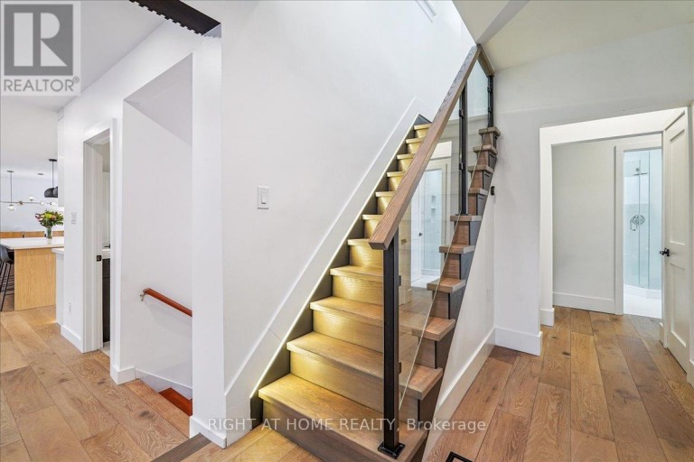 2090 STONEHOUSE CRESCENT, Mississauga (Sheridan), Ontario, L5H3J1