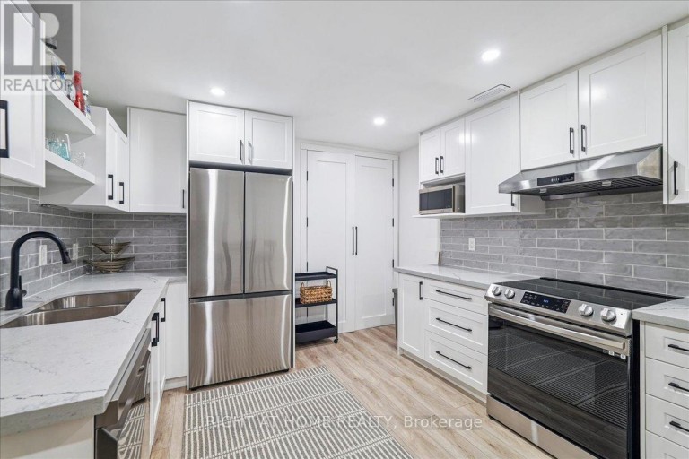 2090 STONEHOUSE CRESCENT, Mississauga (Sheridan), Ontario, L5H3J1