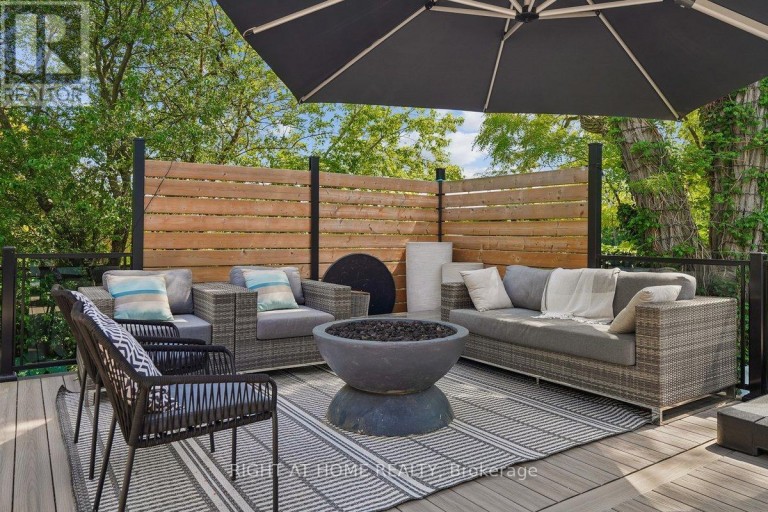 2090 STONEHOUSE CRESCENT, Mississauga (Sheridan), Ontario, L5H3J1