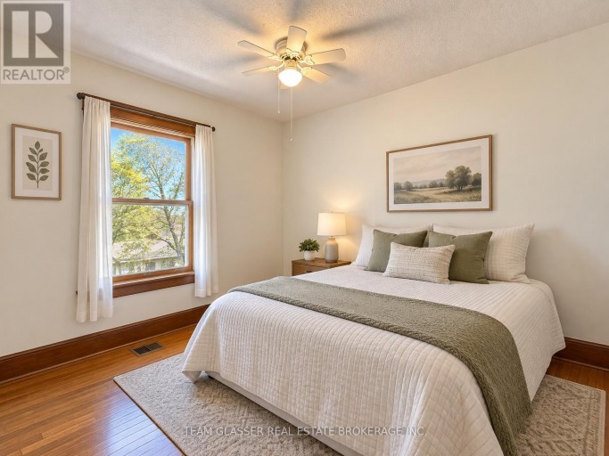 UPPER - 884 TRAFALGAR STREET, London East (East L), Ontario, N5Z1E8