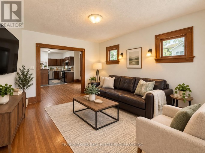 UPPER - 884 TRAFALGAR STREET, London East (East L), Ontario, N5Z1E8