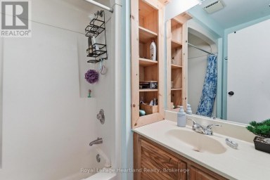103 JAMES ST STREET Central Huron (Clinton) Ontario photo 25