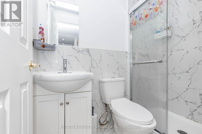 80 ADDINGTON CRESCENT, Brampton (Avondale), Ontario, L6T2R3