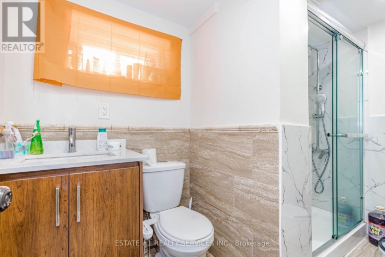 80 ADDINGTON CRESCENT, Brampton (Avondale), Ontario, L6T2R3