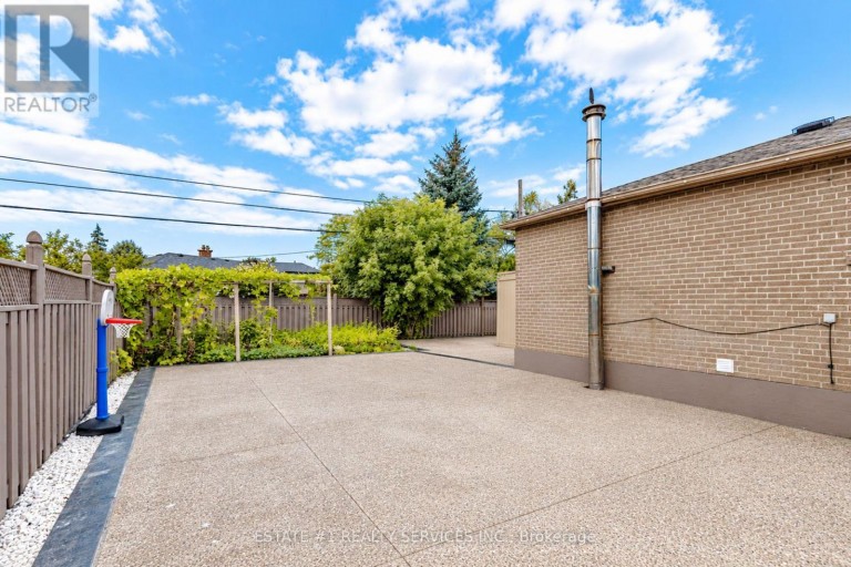 80 ADDINGTON CRESCENT, Brampton (Avondale), Ontario, L6T2R3