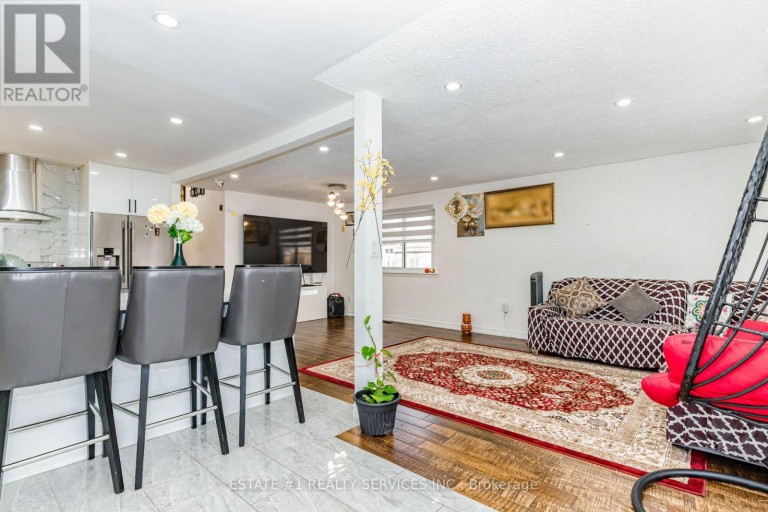 80 ADDINGTON CRESCENT, Brampton (Avondale), Ontario, L6T2R3