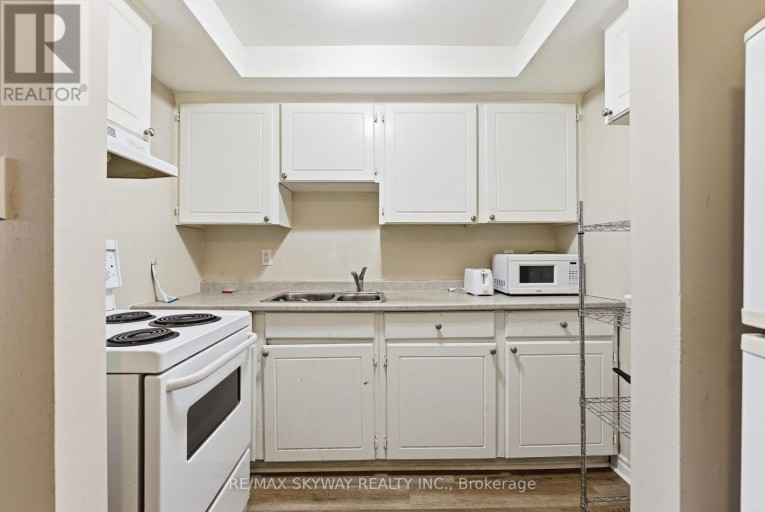 103 - 25 COLLEGE STREET E, Belleville (Belleville Ward), Ontario, K8P2E3