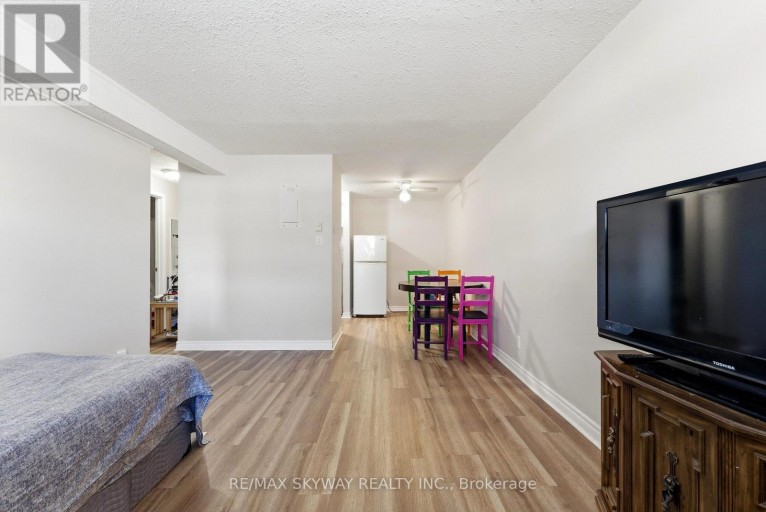 103 - 25 COLLEGE STREET E, Belleville (Belleville Ward), Ontario, K8P2E3