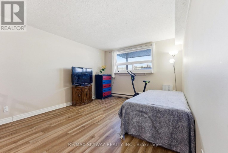 103 - 25 COLLEGE STREET E, Belleville (Belleville Ward), Ontario, K8P2E3