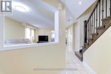 26 TUMBLEWEED TRAIL Brampton (Fletcher's Creek South) Ontario photo 5