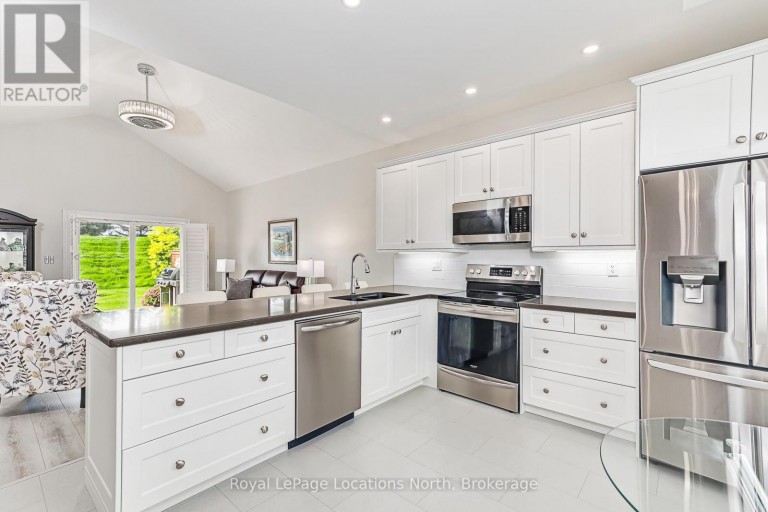 14 CLUBHOUSE DRIVE, Collingwood, Ontario, L9Y4Z6