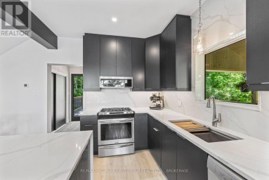 1005 MACDONALD LANE, Frontenac (Frontenac South) Ontario