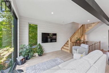 1005 MACDONALD LANE, Frontenac (Frontenac South) Ontario