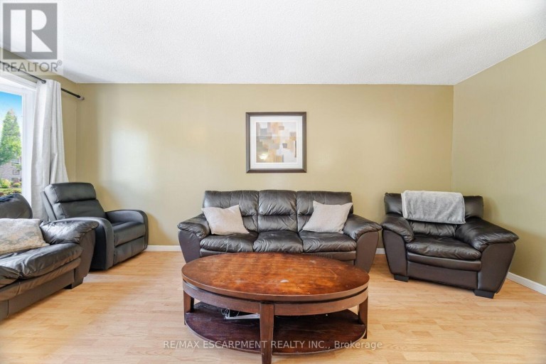 178 ATHENIA DRIVE, Hamilton (Stoney Creek), Ontario, L8J1V8