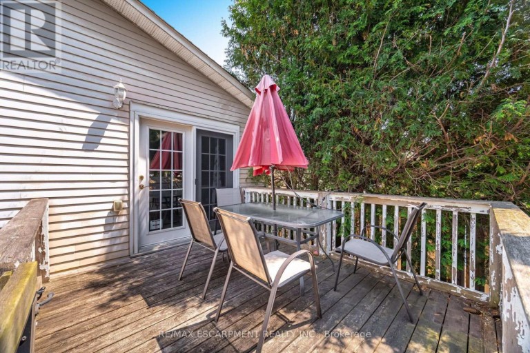 178 ATHENIA DRIVE, Hamilton (Stoney Creek), Ontario, L8J1V8