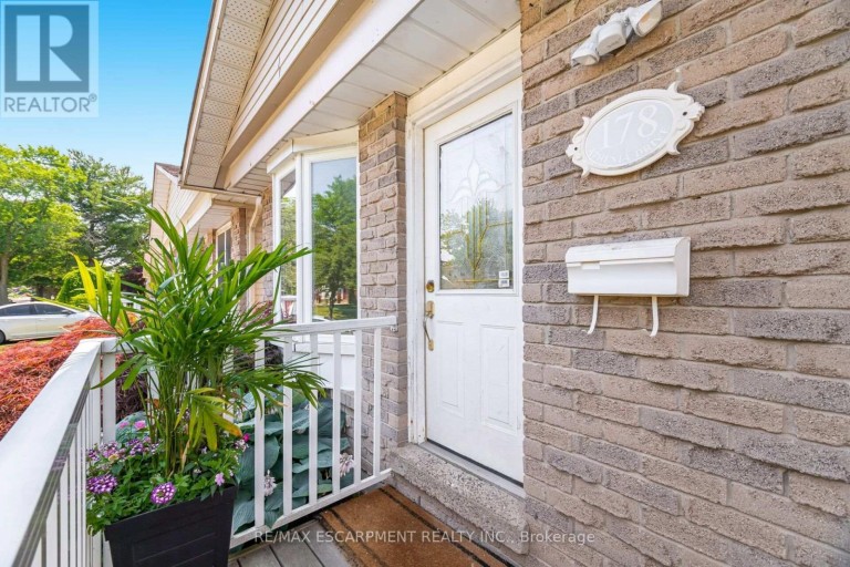 178 ATHENIA DRIVE, Hamilton (Stoney Creek), Ontario, L8J1V8