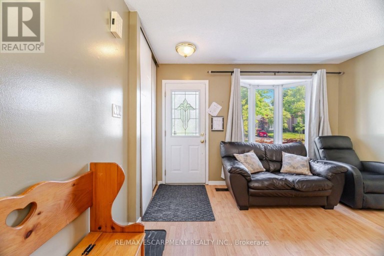 178 ATHENIA DRIVE, Hamilton (Stoney Creek), Ontario, L8J1V8