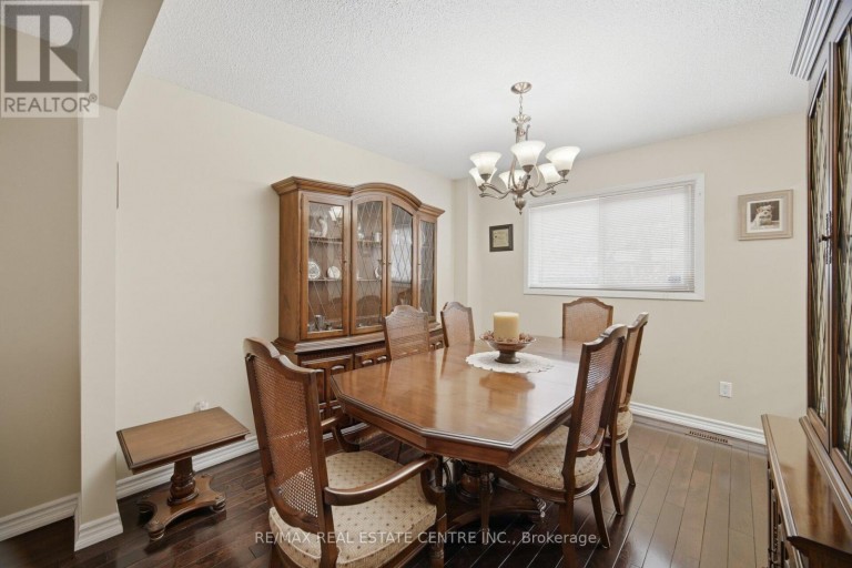 11 SHERINGHAM STREET, Brampton (Heart Lake West), Ontario, L6Z2P5