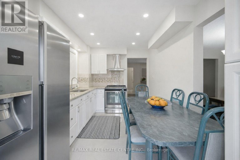 11 SHERINGHAM STREET, Brampton (Heart Lake West), Ontario, L6Z2P5