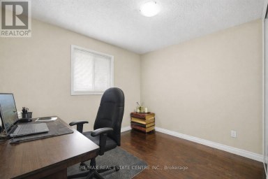 11 SHERINGHAM STREET Brampton (Heart Lake West) Ontario photo 24