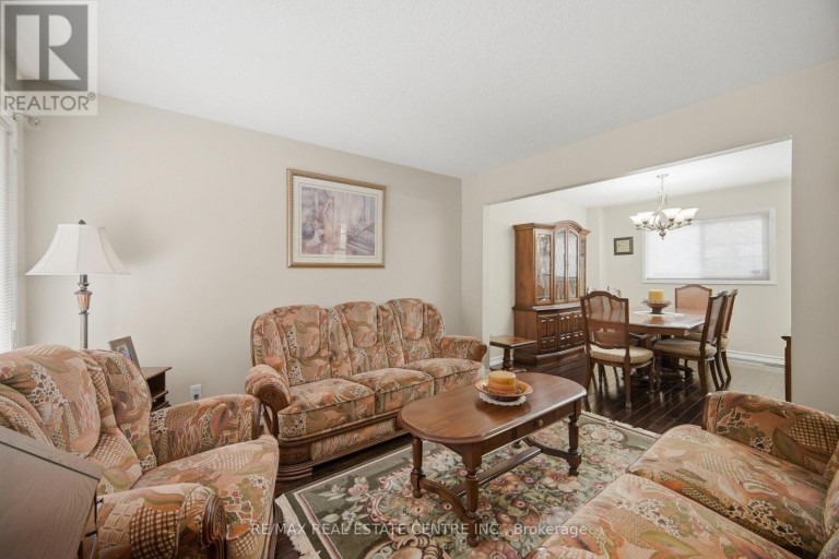 11 SHERINGHAM STREET, Brampton (Heart Lake West), Ontario, L6Z2P5