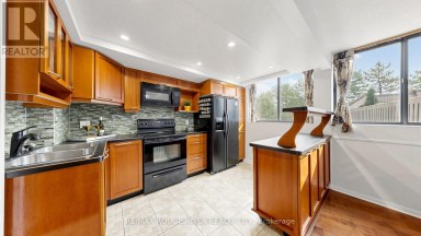 206 - 757 VICTORIA PARK AVENUE Toronto (Oakridge) Ontario photo 18