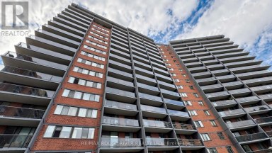 206 - 757 VICTORIA PARK AVENUE Toronto (Oakridge) Ontario photo 3