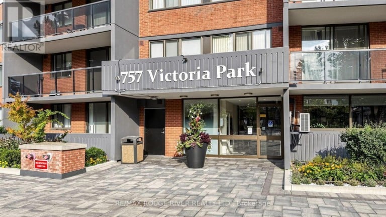 206 - 757 VICTORIA PARK AVENUE, Toronto (Oakridge), Ontario, M4C5N8