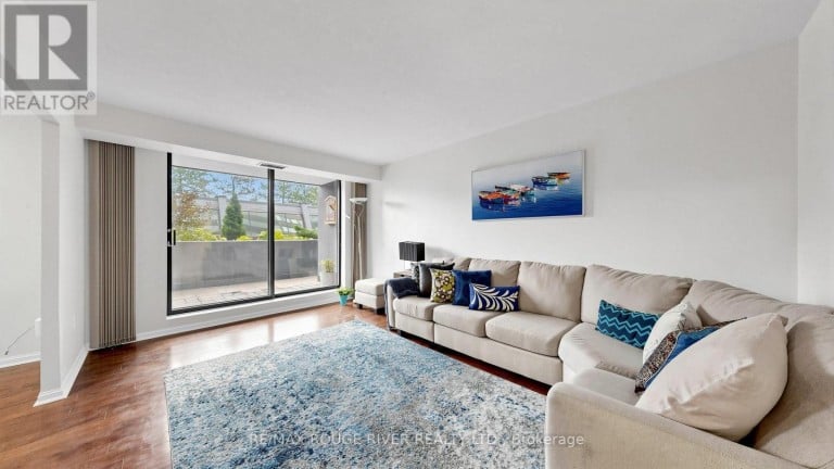 206 - 757 VICTORIA PARK AVENUE, Toronto (Oakridge), Ontario, M4C5N8