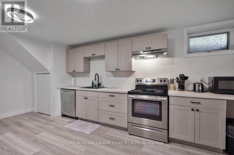 262 BELLEVUE STREET, Peterborough (Northcrest Ward 5), Ontario, K9H5E5