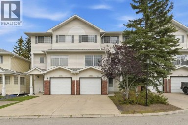 22 Lincoln Green SW Calgary Alberta photo 1
