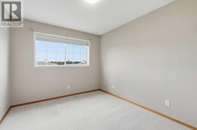 22 Lincoln Green SW Calgary Alberta photo 19