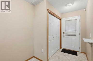 22 Lincoln Green SW Calgary Alberta photo 30