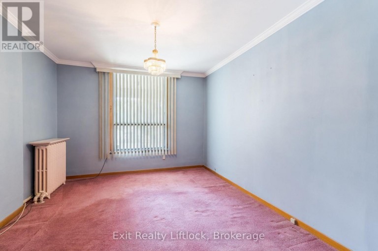 843 LOGAN AVENUE, Toronto (North Riverdale), Ontario, M4K3E2