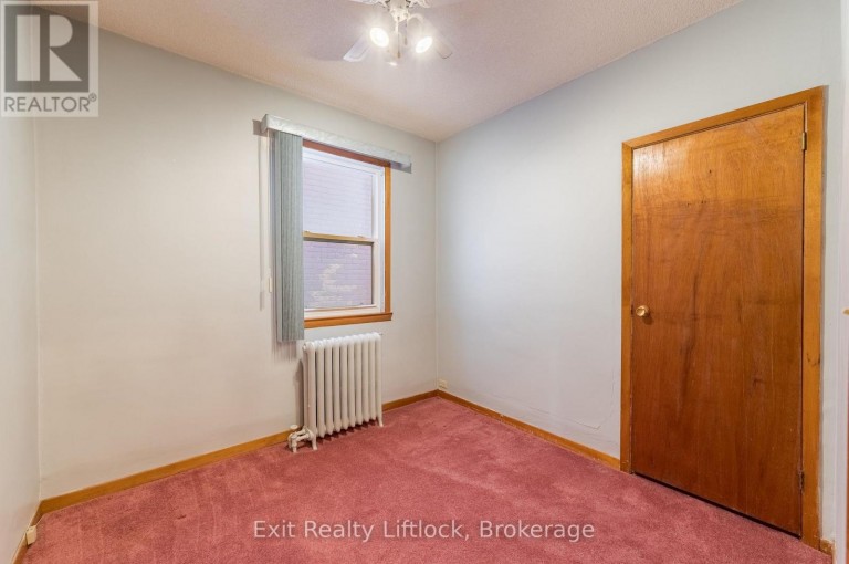 843 LOGAN AVENUE, Toronto (North Riverdale), Ontario, M4K3E2
