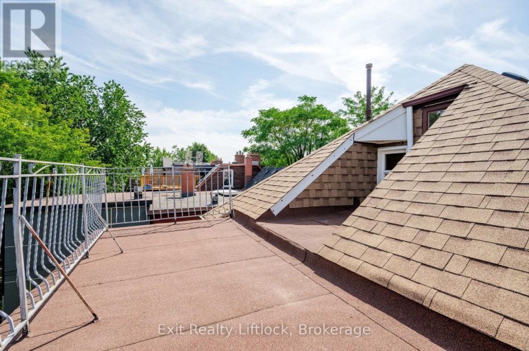 843 LOGAN AVENUE, Toronto (North Riverdale), Ontario, M4K3E2