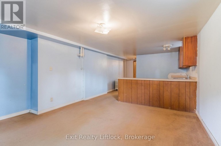 843 LOGAN AVENUE, Toronto (North Riverdale), Ontario, M4K3E2