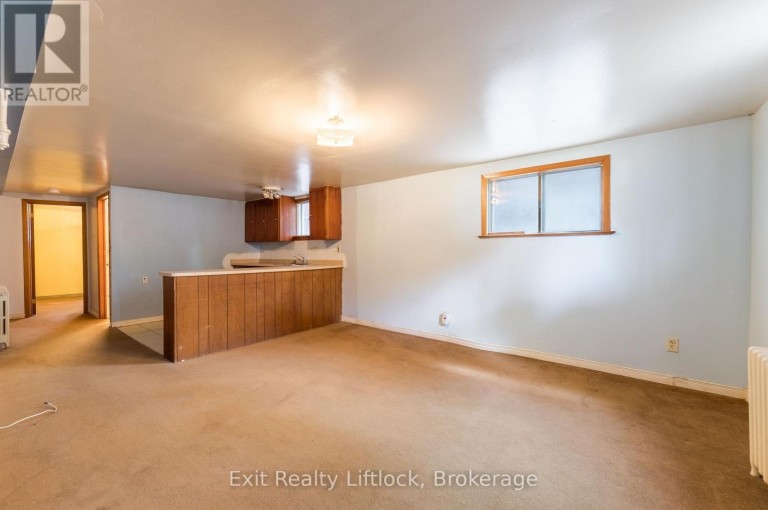 843 LOGAN AVENUE, Toronto (North Riverdale), Ontario, M4K3E2