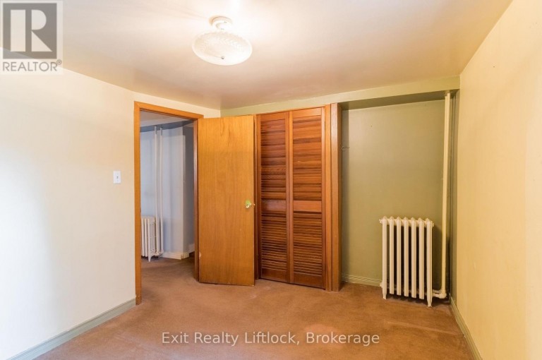 843 LOGAN AVENUE, Toronto (North Riverdale), Ontario, M4K3E2