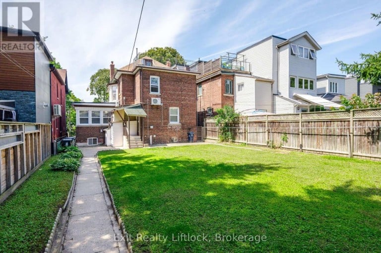 843 LOGAN AVENUE, Toronto (North Riverdale), Ontario, M4K3E2