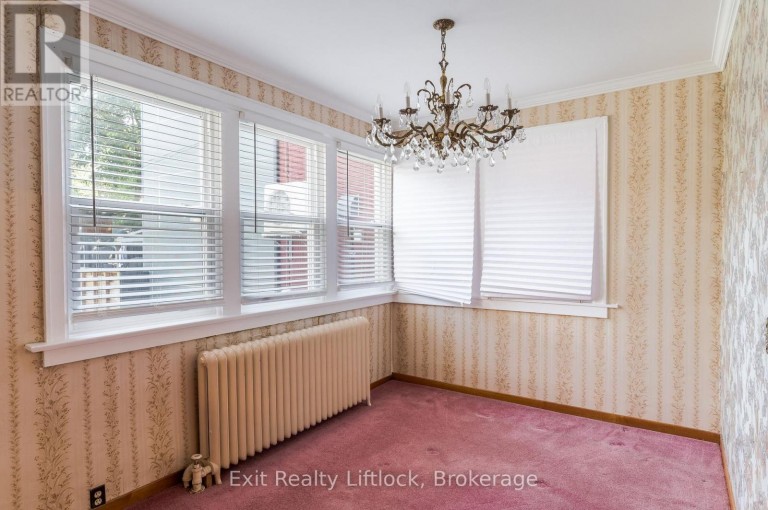 843 LOGAN AVENUE, Toronto (North Riverdale), Ontario, M4K3E2