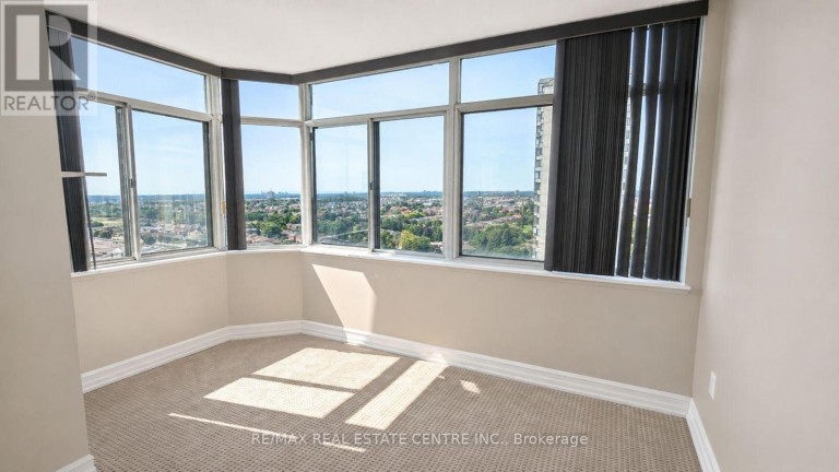 1515 - 300 WEBB DRIVE, Mississauga (City Centre), Ontario, L5B3W3