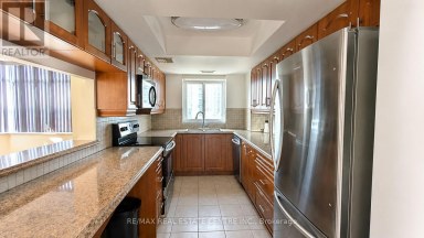 1515 - 300 WEBB DRIVE Mississauga (City Centre) Ontario photo 14