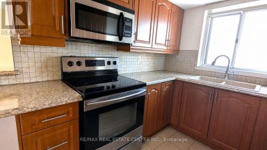 1515 - 300 WEBB DRIVE Mississauga (City Centre) Ontario photo 17