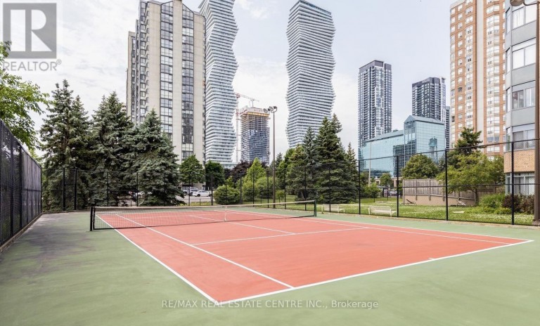1515 - 300 WEBB DRIVE, Mississauga (City Centre), Ontario, L5B3W3