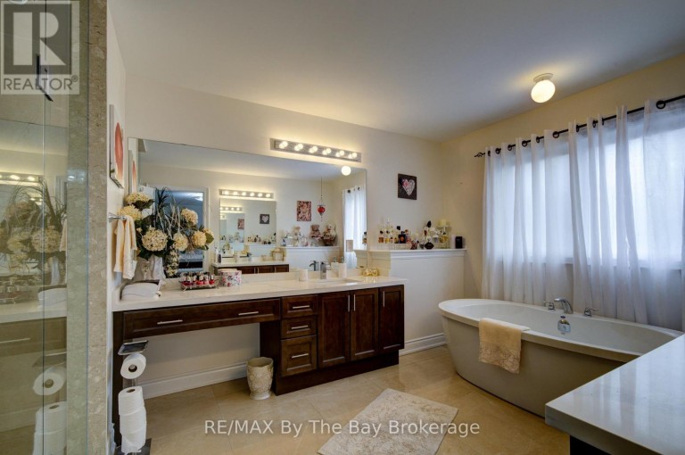 120 ALLEGRA DRIVE, Wasaga Beach, Ontario, L9Z1P6