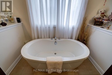 120 ALLEGRA DRIVE Wasaga Beach Ontario photo 20