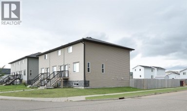347 17 Street E Brooks Alberta photo 1