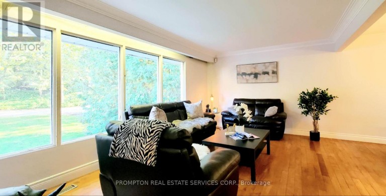 163 WOODSIDE DRIVE, St. Catharines (Glendale/Glenridge), Ontario, L2T1X5