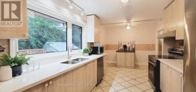 163 WOODSIDE DRIVE St. Catharines (Glendale/Glenridge) Ontario photo 5